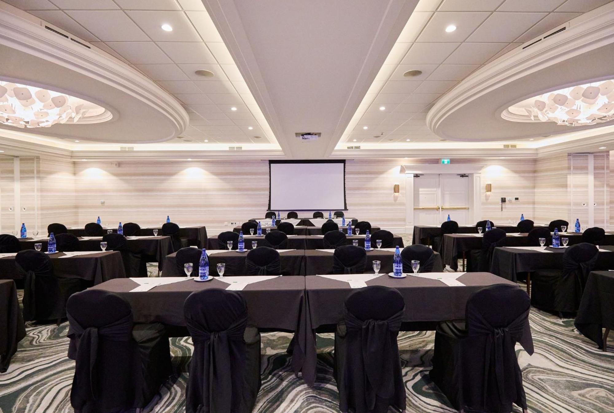 Holiday Inn Hotel & Suites St.Catharines-Niagara By Ihg Saint Catharines Exterior foto