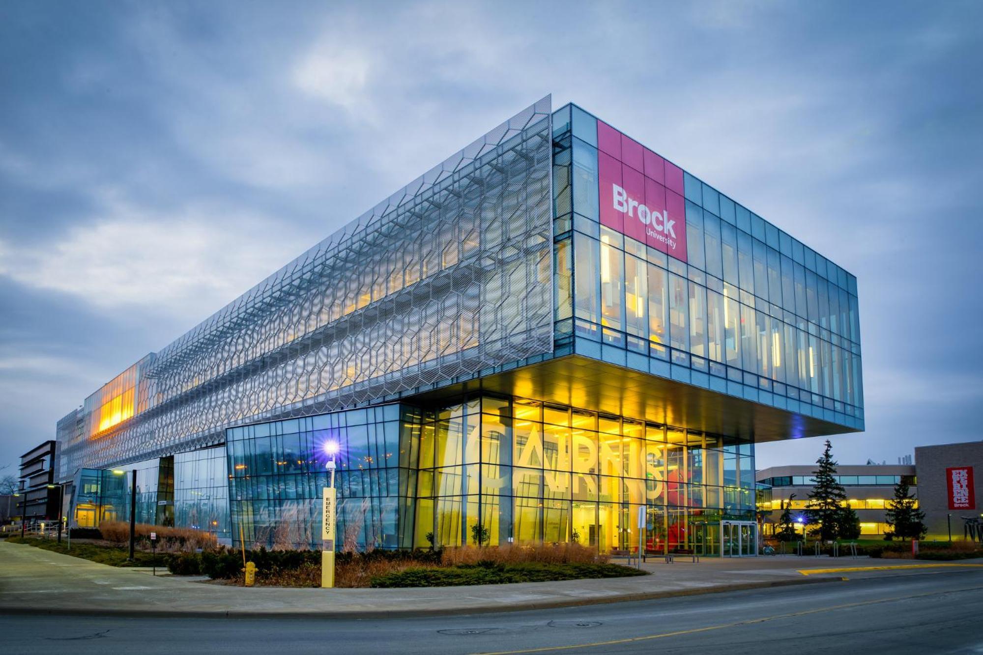 Holiday Inn Hotel & Suites St.Catharines-Niagara By Ihg Saint Catharines Exterior foto