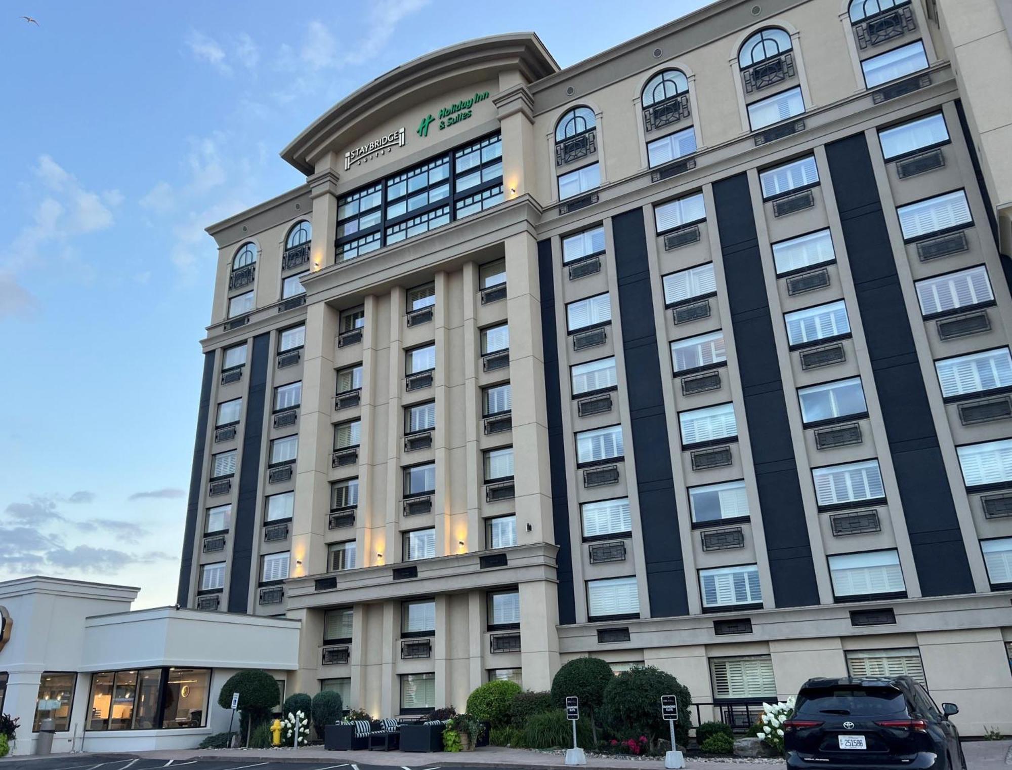 Holiday Inn Hotel & Suites St.Catharines-Niagara By Ihg Saint Catharines Exterior foto